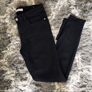 Zara black basic denim stretch skinny leg jeans.